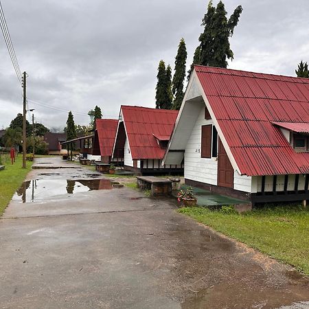 Mae Chaem Hotel And Resort Exterior photo