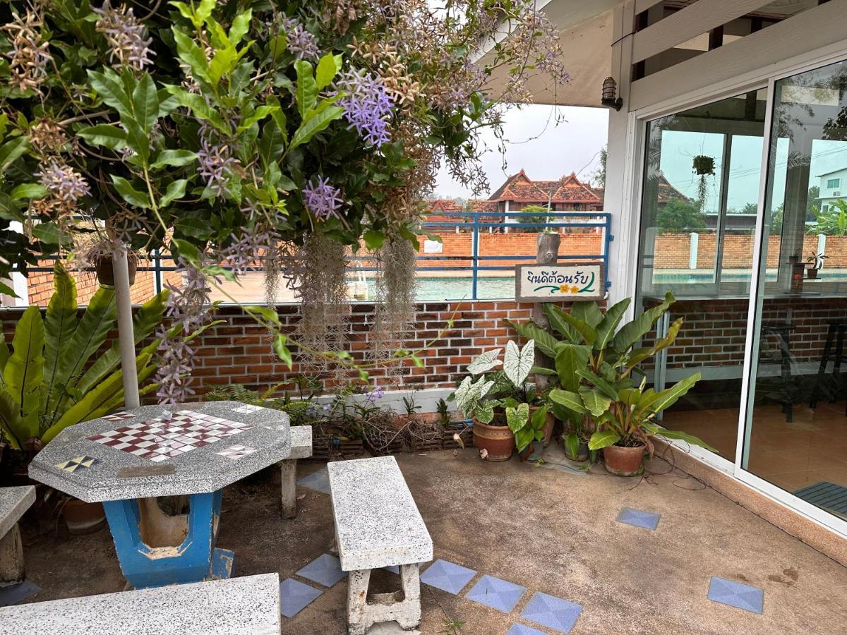Mae Chaem Hotel And Resort Exterior photo
